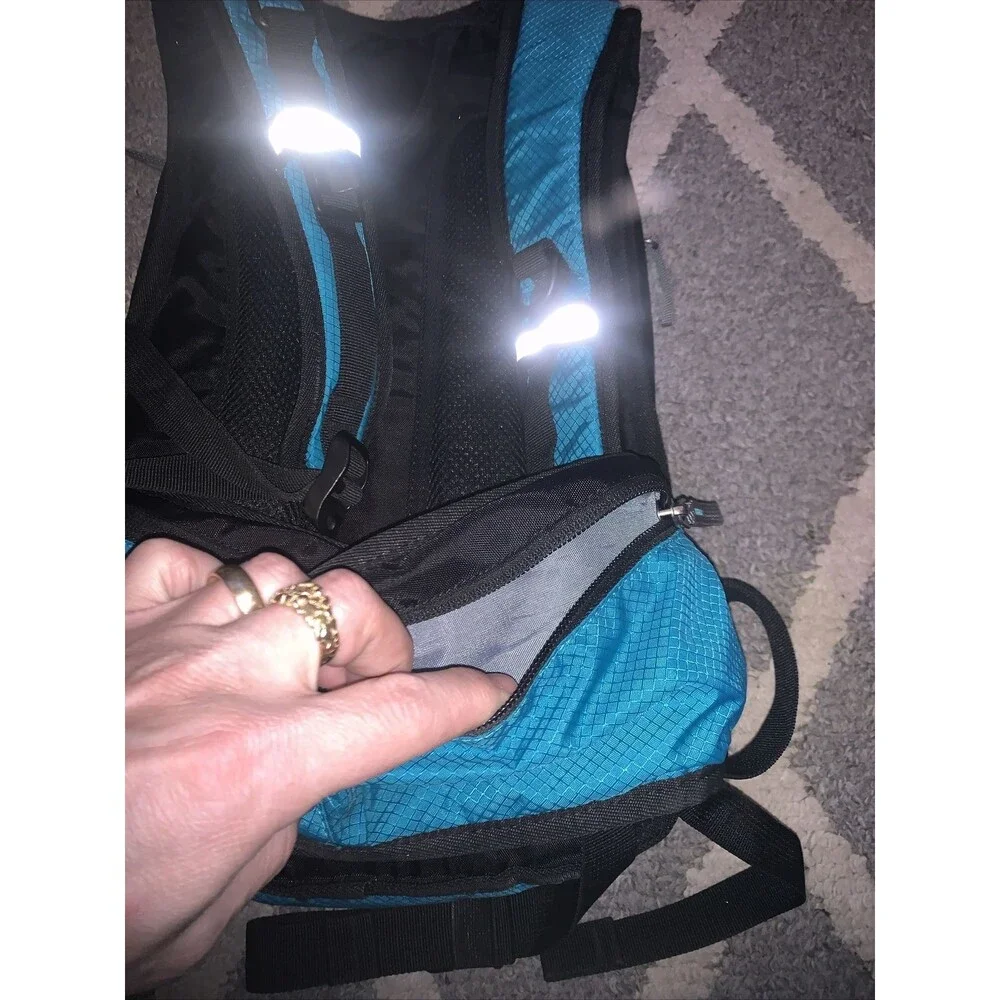 Mothybot Hydration Backpack 2L Insulated Water Bladder Aqua Blue Hiking Festival